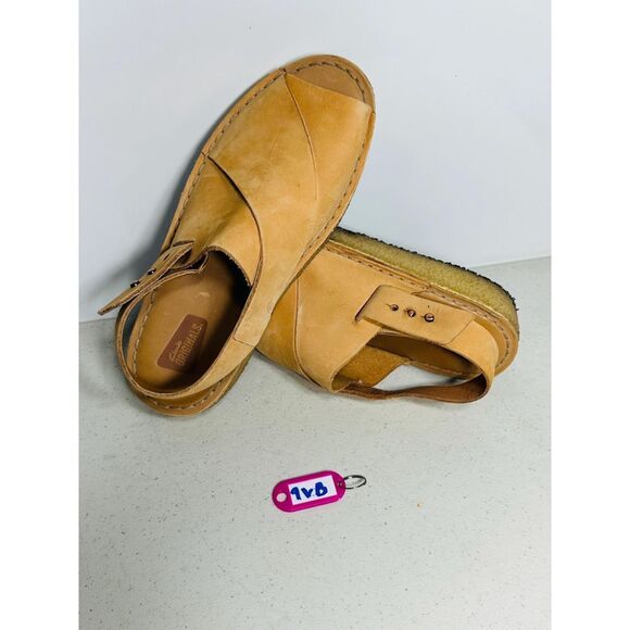 Clarks Armilia Wrap Leather Gum Sole size 8 - Picture 1 of 8